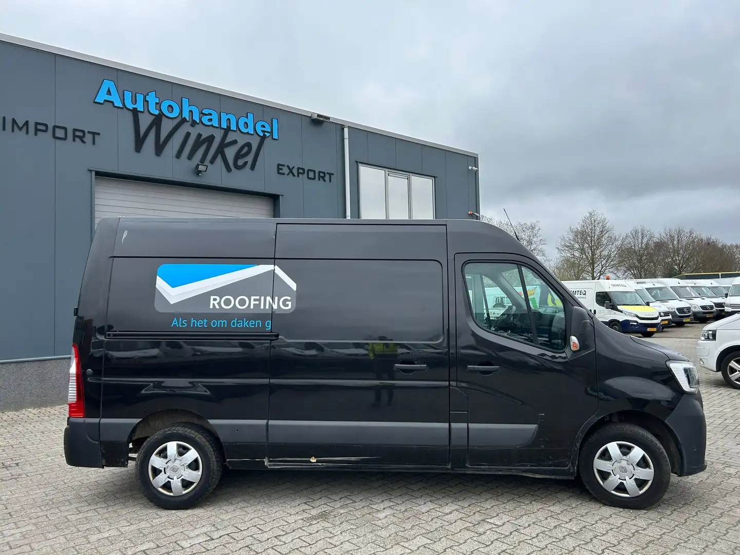 Renault Master T33 2.3 dCi 135 L2H2 Zwart - 2