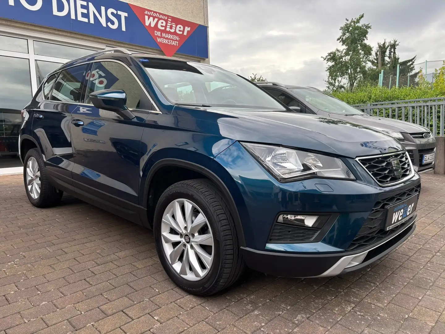 SEAT Ateca Style*DSG*KAMERA*eAHK*NAVI*CARPLAY*BEATS*E-Heckkl. Blau - 2