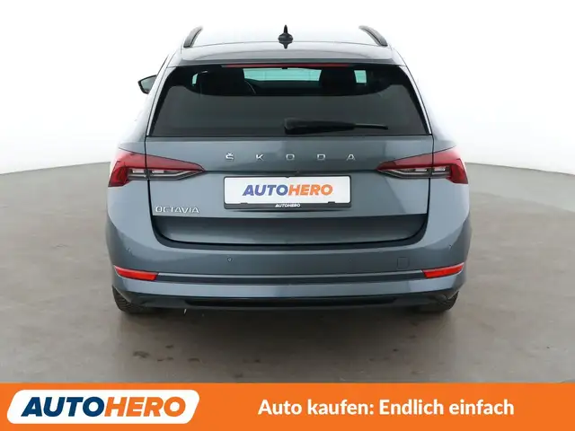 Skoda Octavia view 5