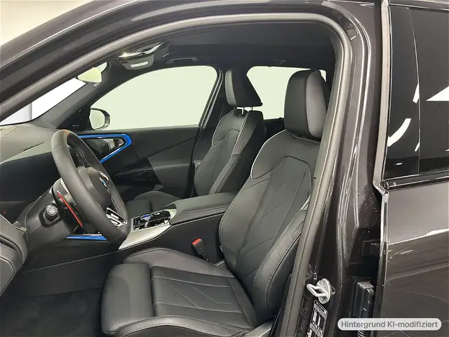 BMW X3 M view 10