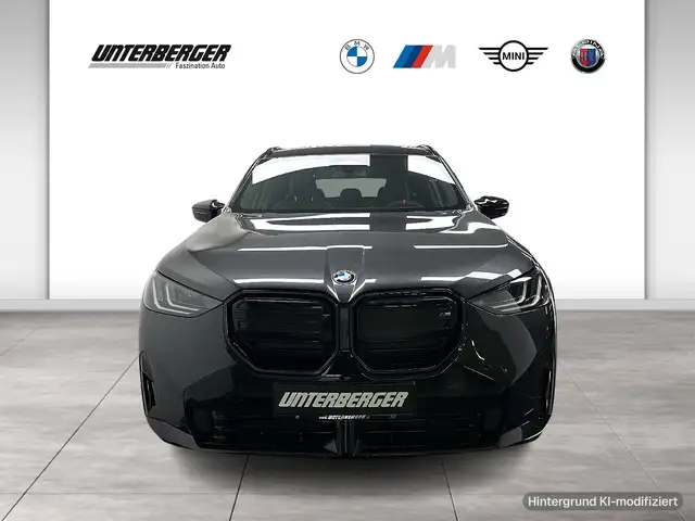 BMW X3 M view 2