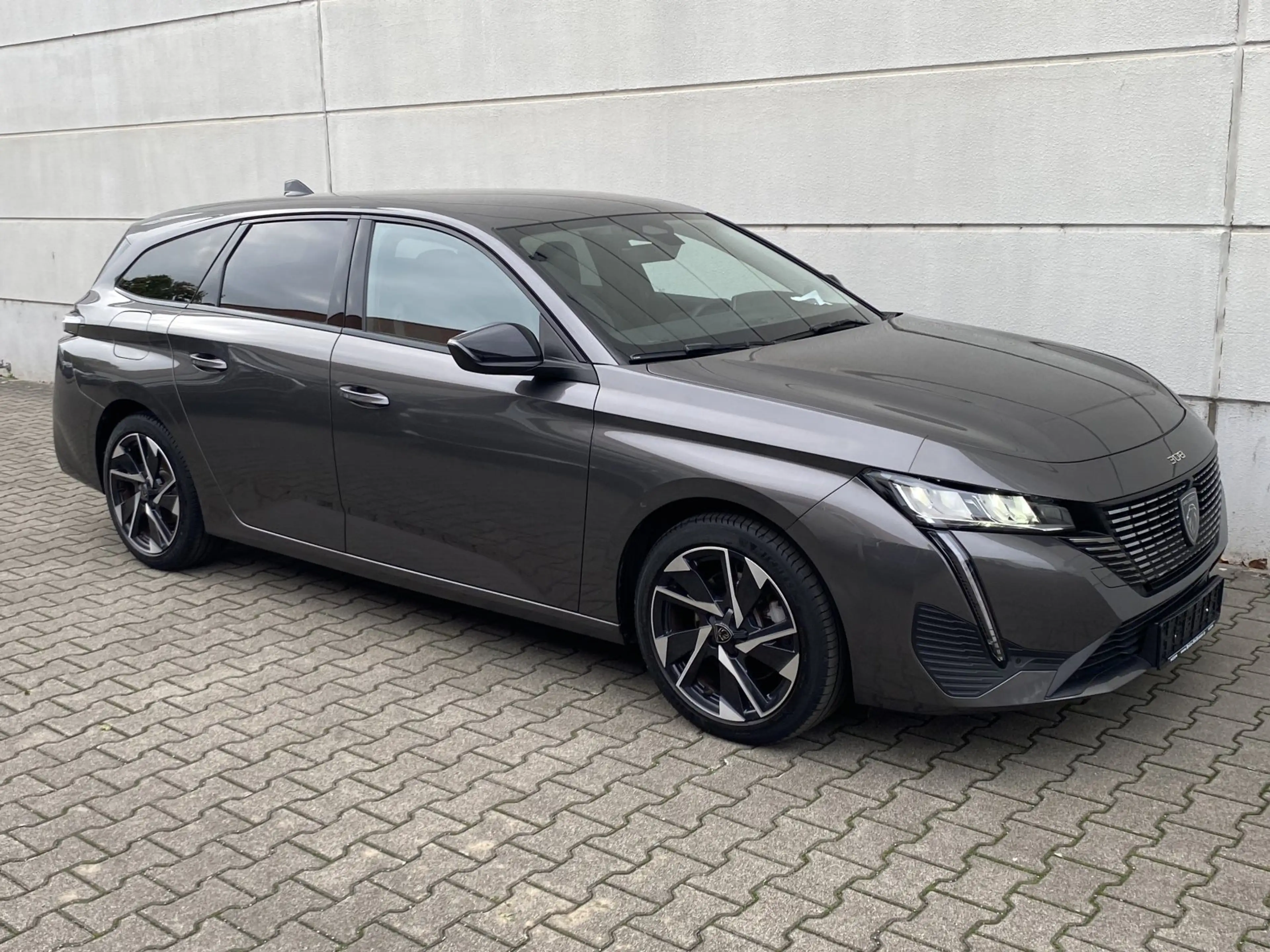 Peugeot 308 1.2 PureTech  Allure Pack ACC Tmat Shz Nav CarPlay — photo 6