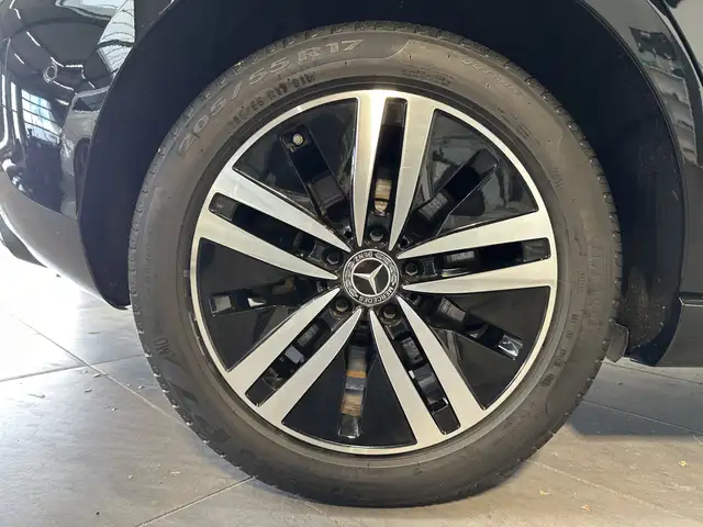 Mercedes-Benz A-Class view 3