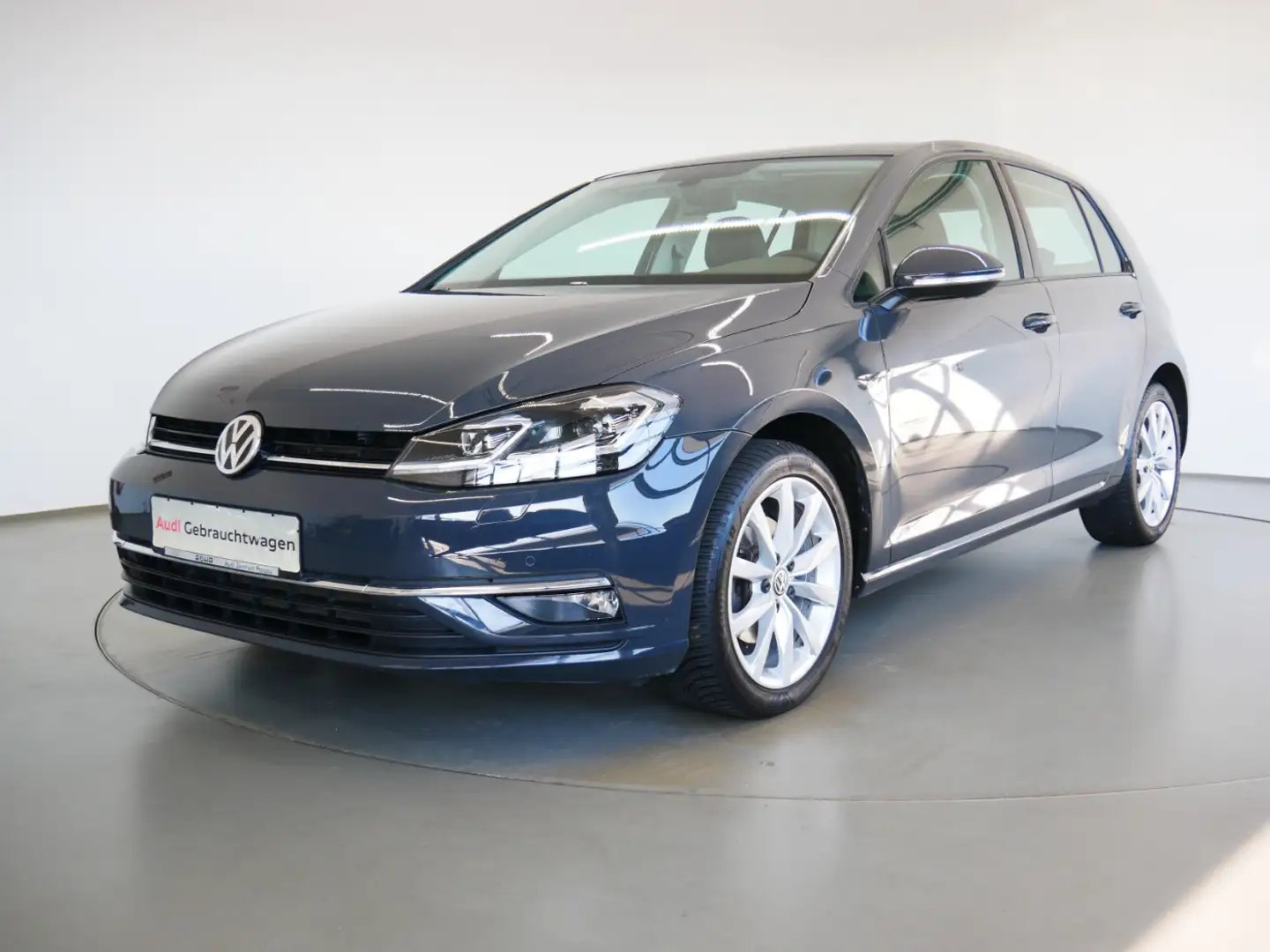 Volkswagen Golf VII 1.5 TSI BMT Highline LED AHK PDC SHZ Grau - 2