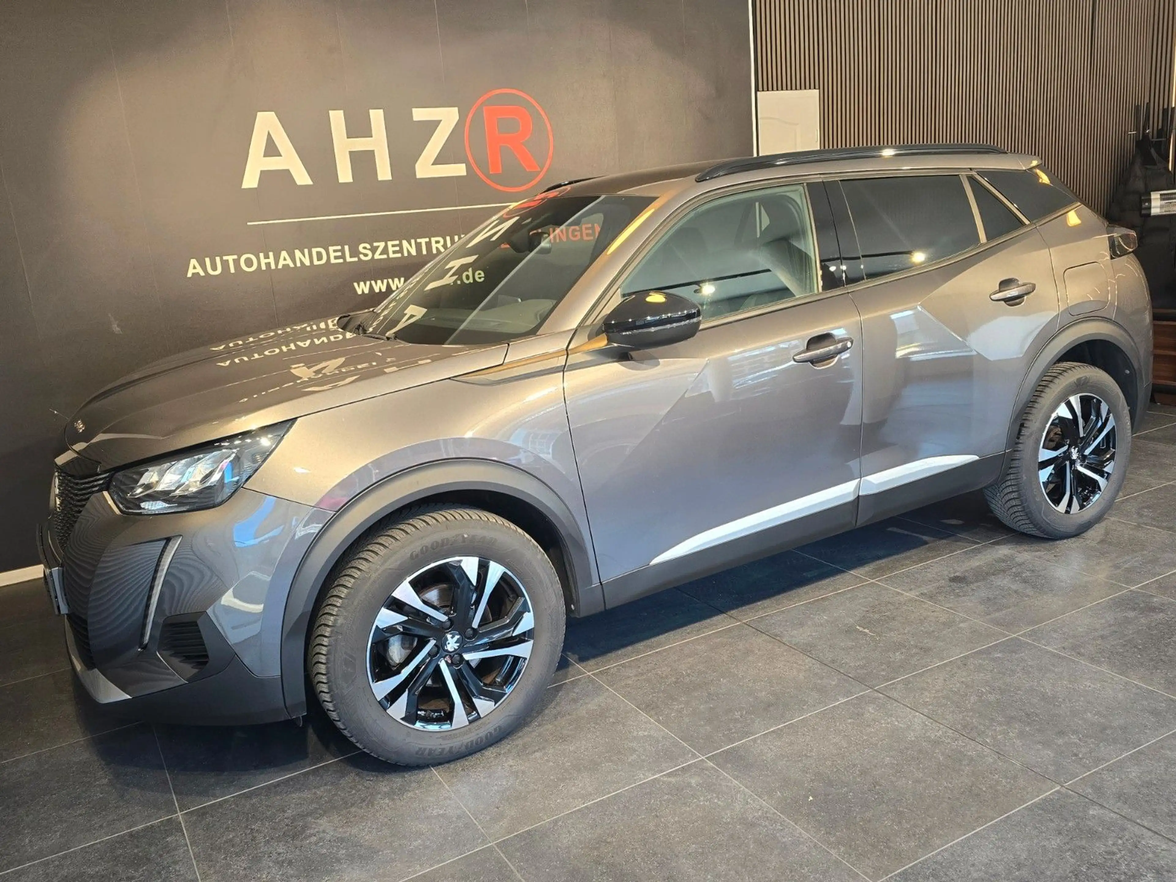Peugeot 2008 Allure Pack*1.HAND*NAVI*TEMPO*SHZ*KAM — photo 3