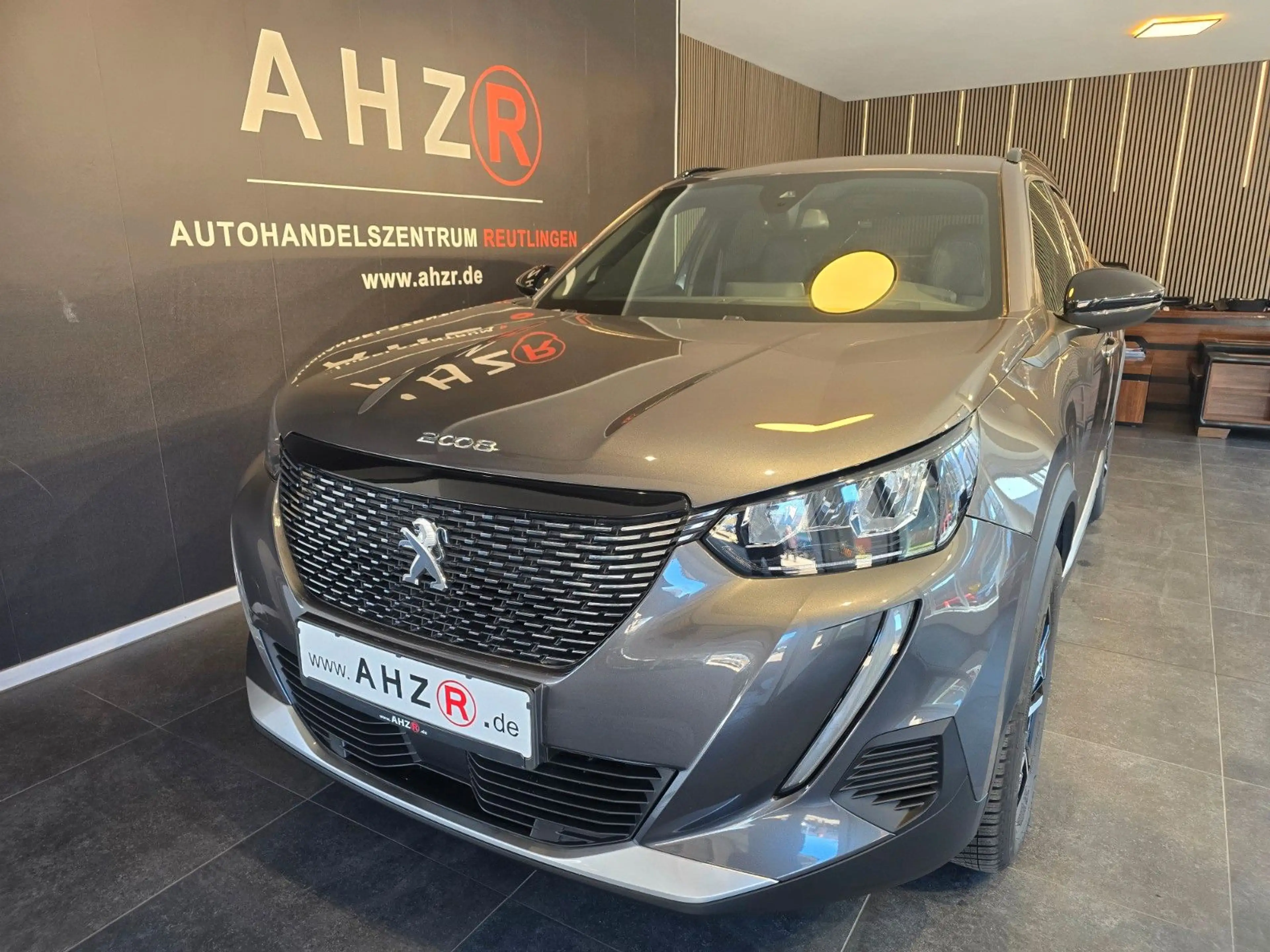 Peugeot 2008 Allure Pack*1.HAND*NAVI*TEMPO*SHZ*KAM