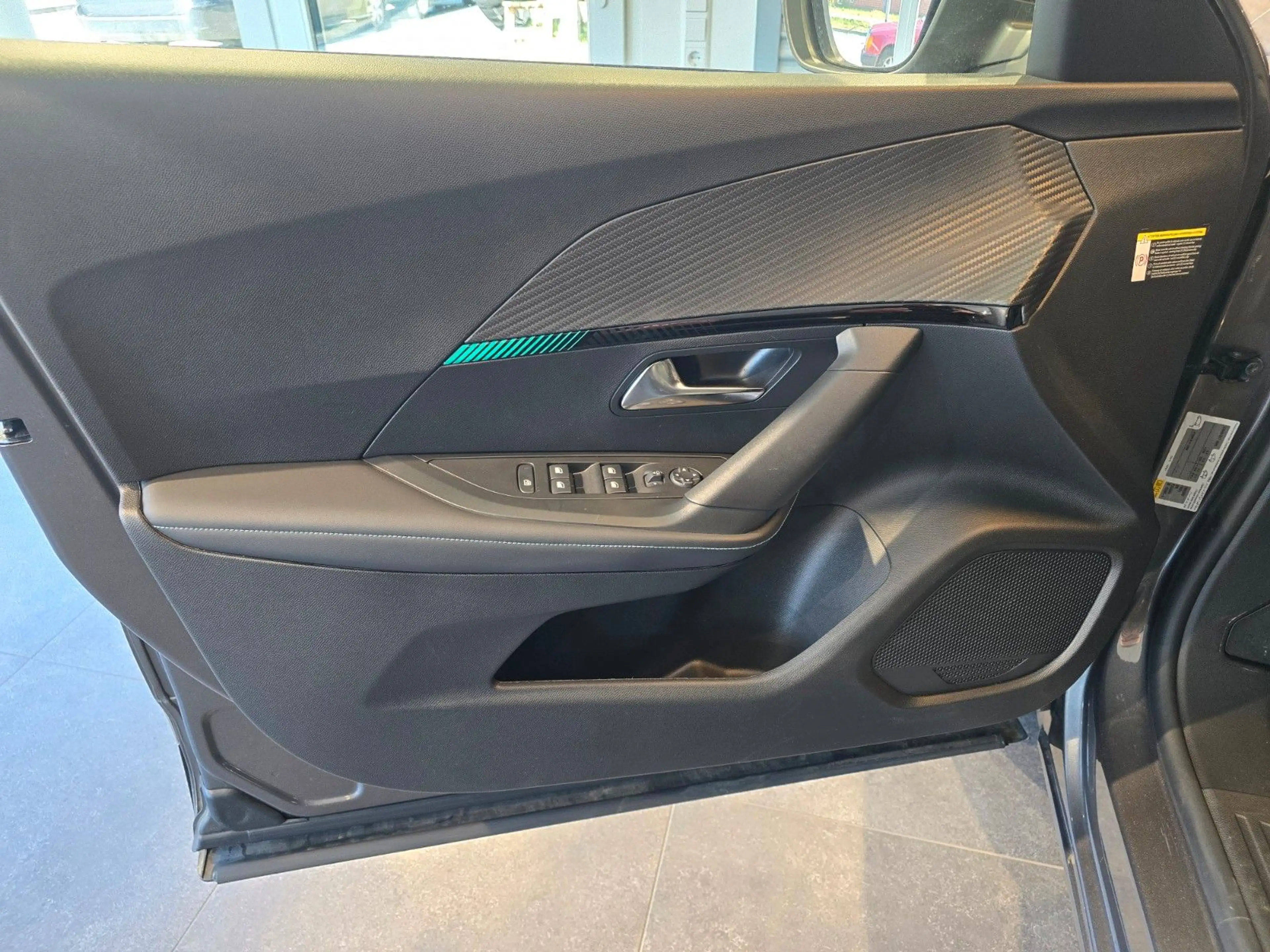 Peugeot 2008 Allure Pack*1.HAND*NAVI*TEMPO*SHZ*KAM — photo 8