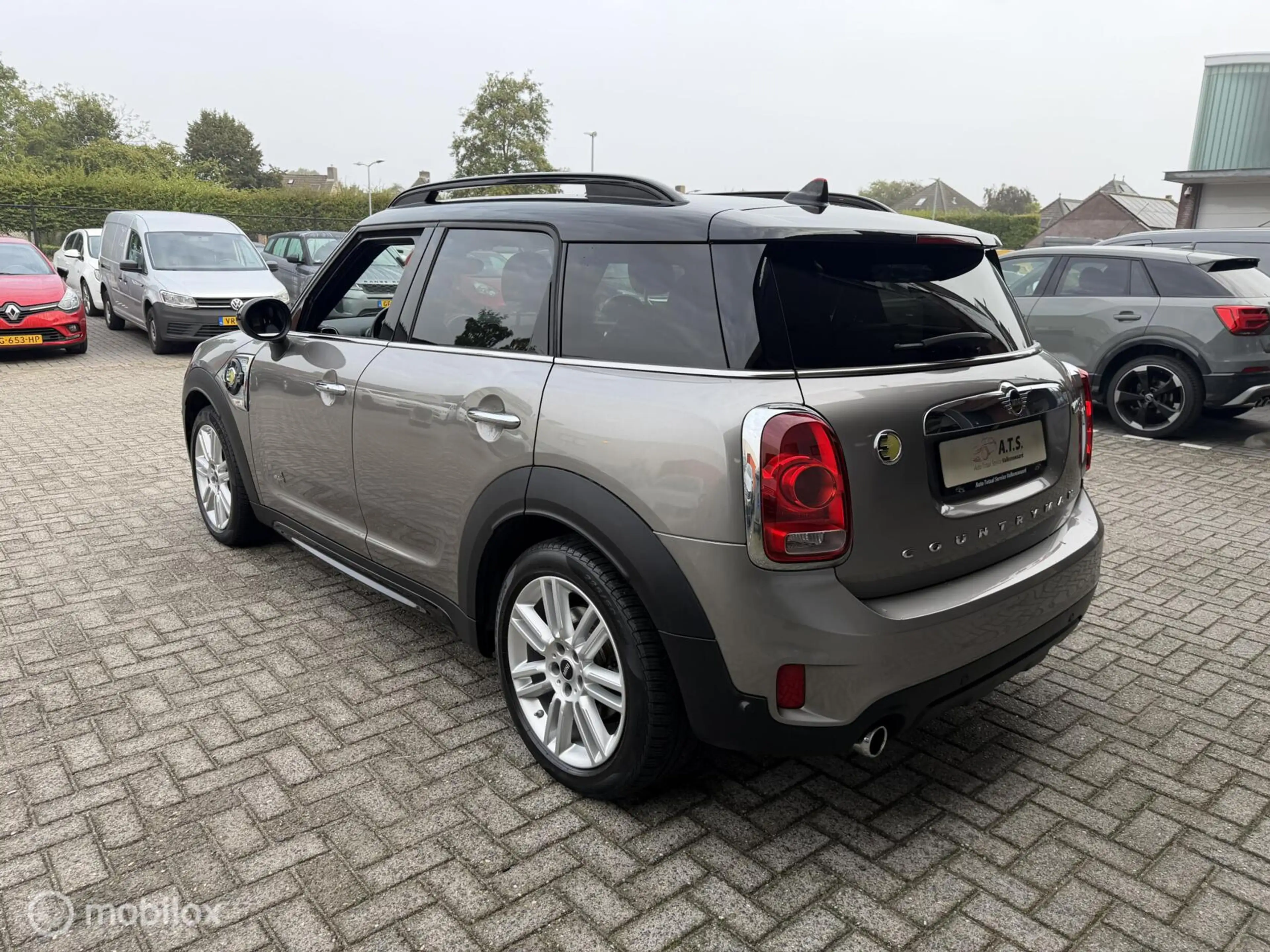 MINI Cooper SE Countryman 1.5 ALL4 LEDER*NAVI*CRUISE*PDC* — photo 6