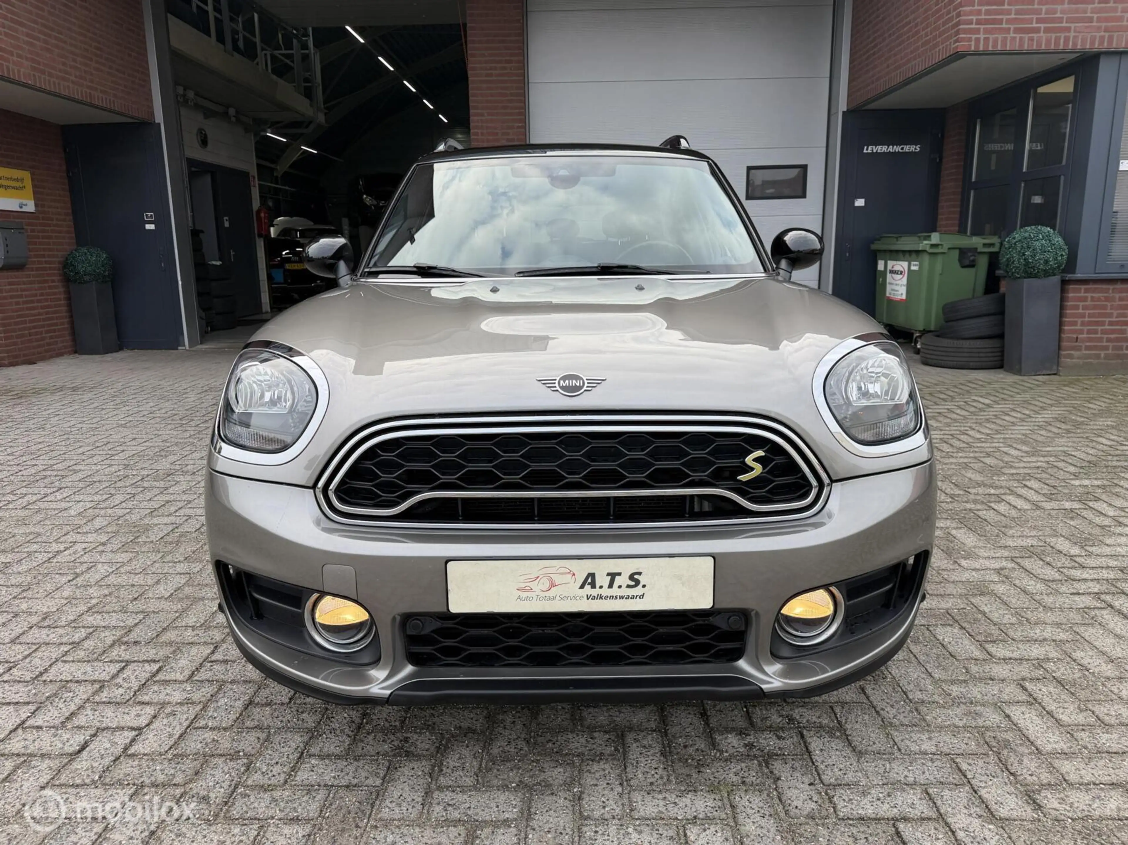 MINI Cooper SE Countryman 1.5 ALL4 LEDER*NAVI*CRUISE*PDC* — photo 2
