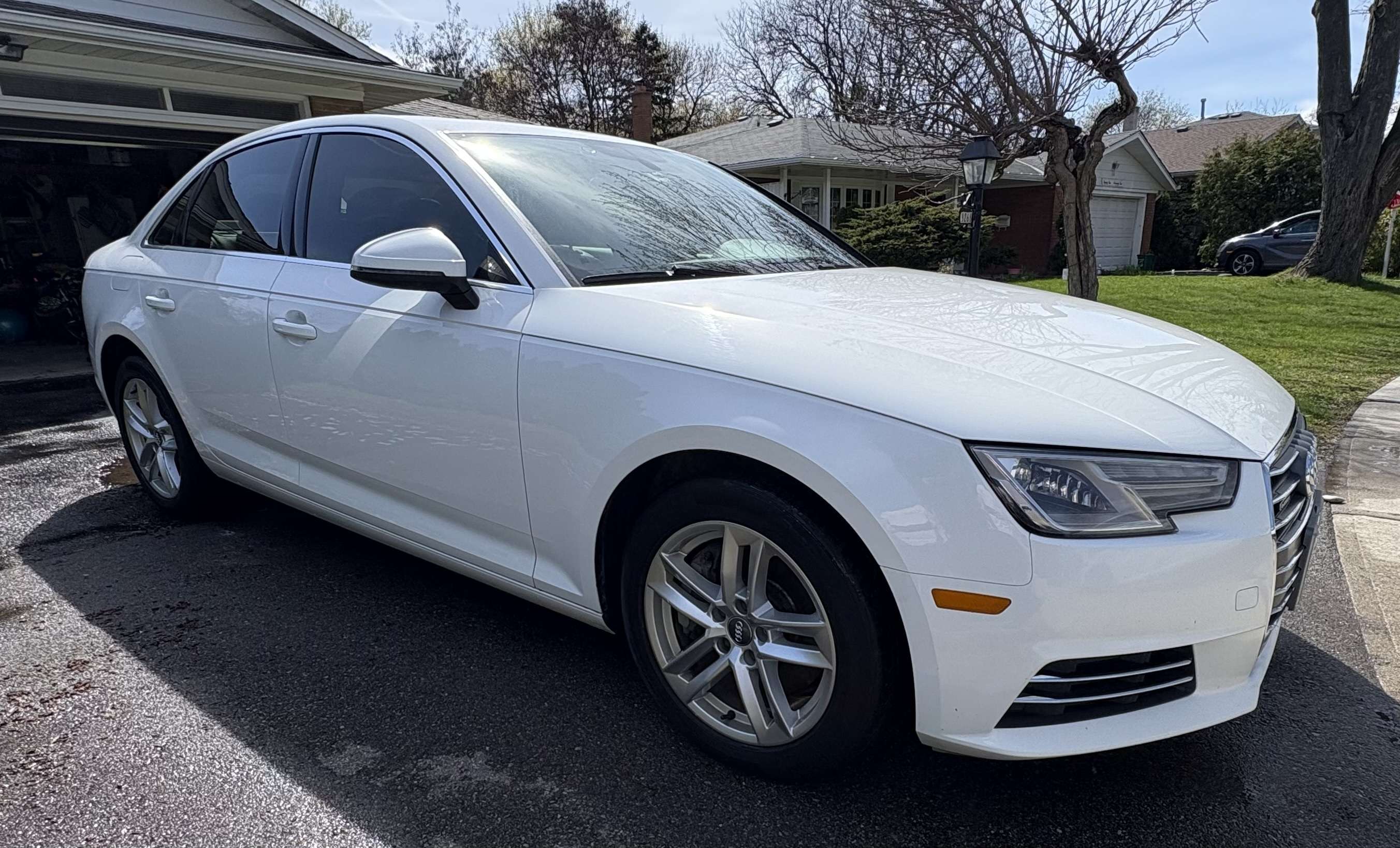 2017 Audi A4 alt 5