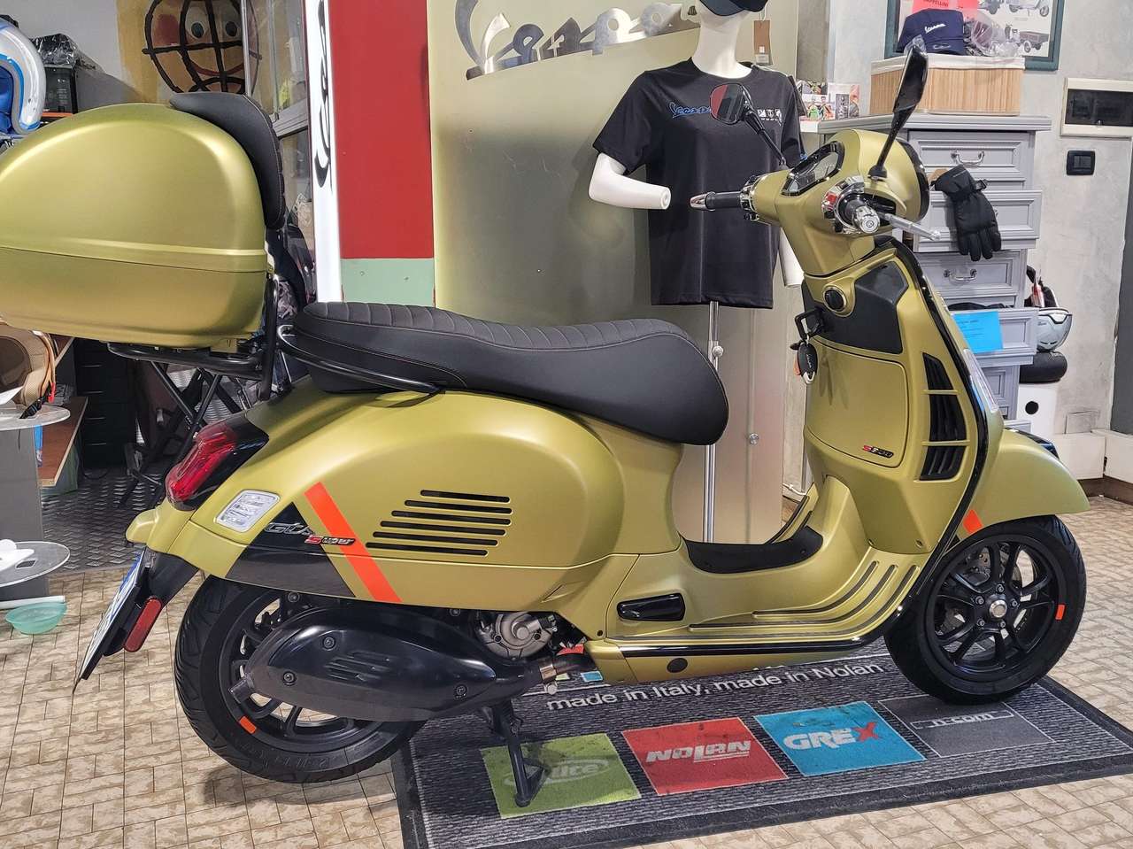 Vespa GTS Super Sport 300