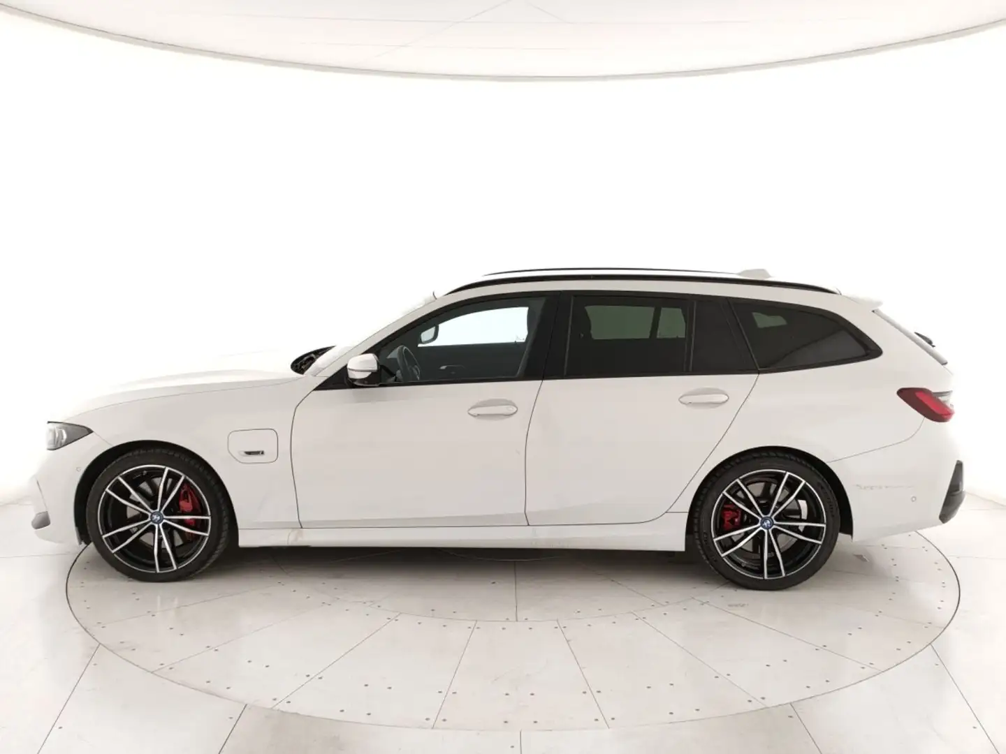 BMW 320 Serie 3 320e Touring MSport auto Bianco - 2