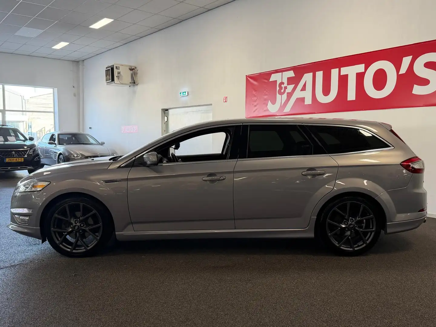 Ford Mondeo Wagon 2.0 EcoBoost S-Edition ECC AIRCO, WINTER PAK Grijs - 2