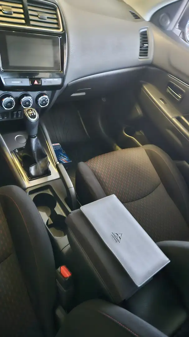 Mitsubishi ASX ASX 1,6 MIVEC Inform Plus Inform Plus Weiß - 2