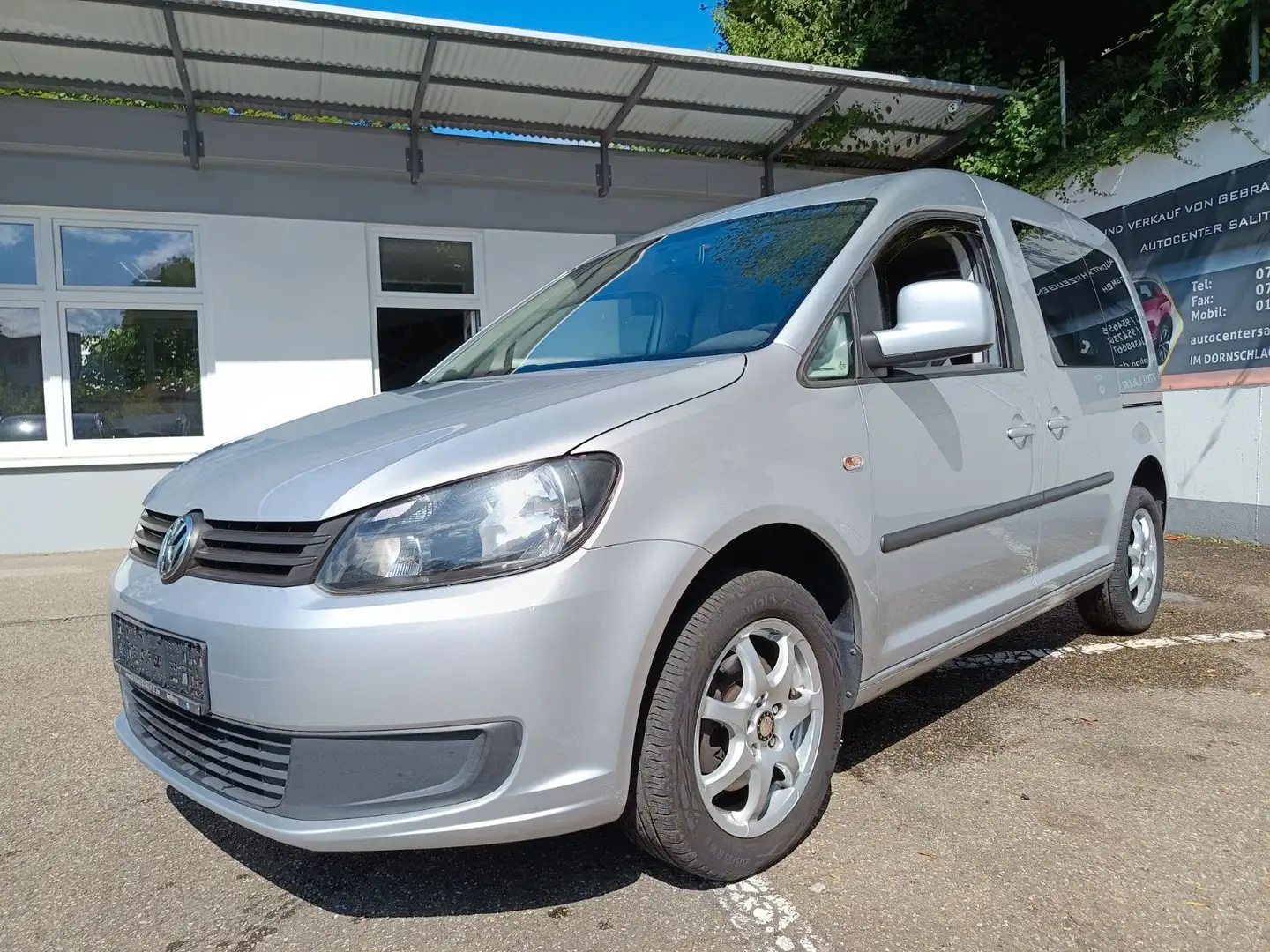 Volkswagen Caddy Trendline 7-Sitzer / Nur 107000KM Silber - 1