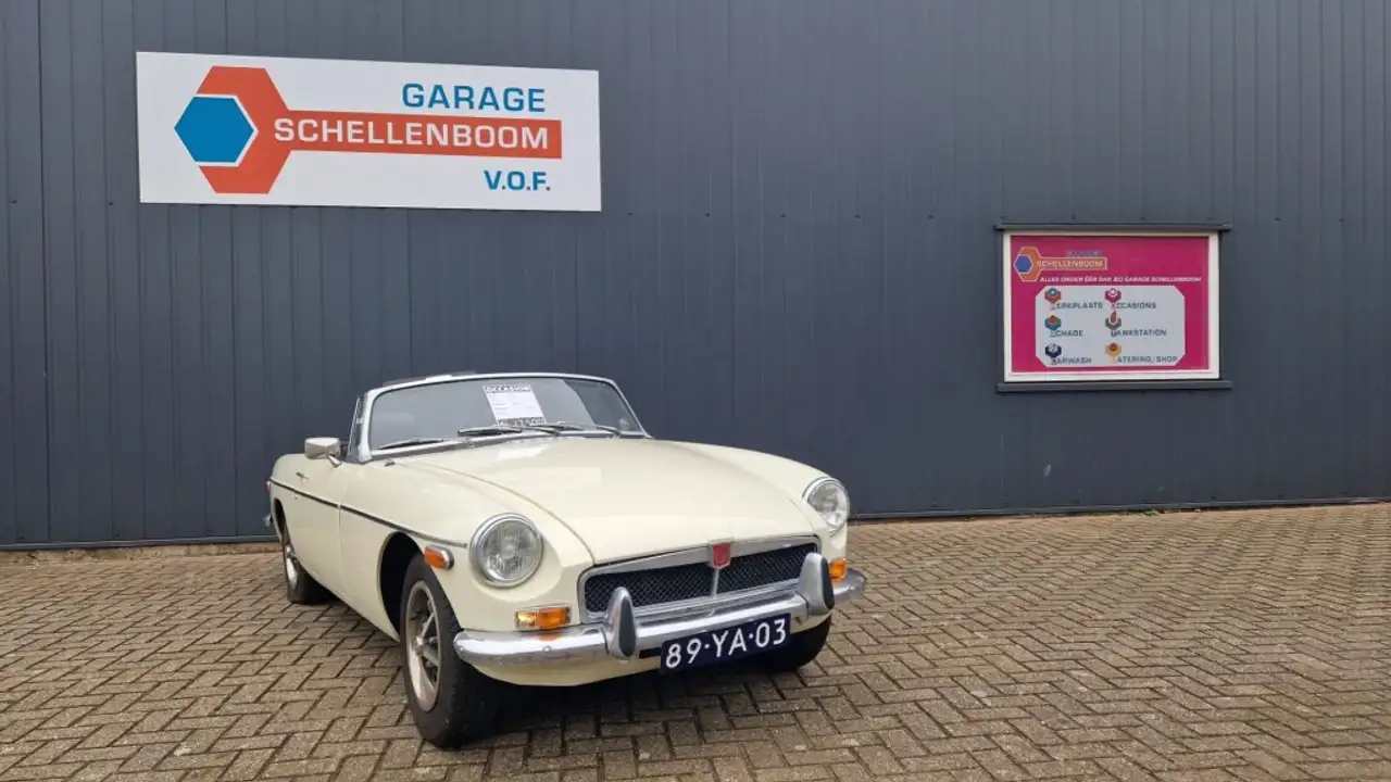 MG MGB 1.8 GT, foto 1