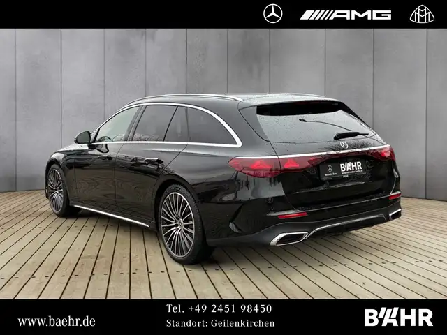 Mercedes-Benz E-Class view 3