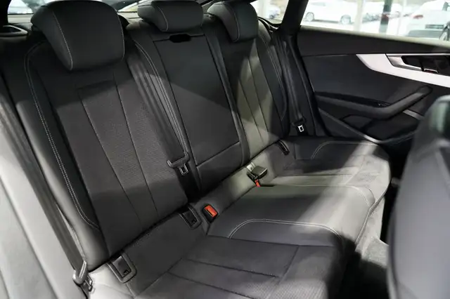 Audi A5 view 23