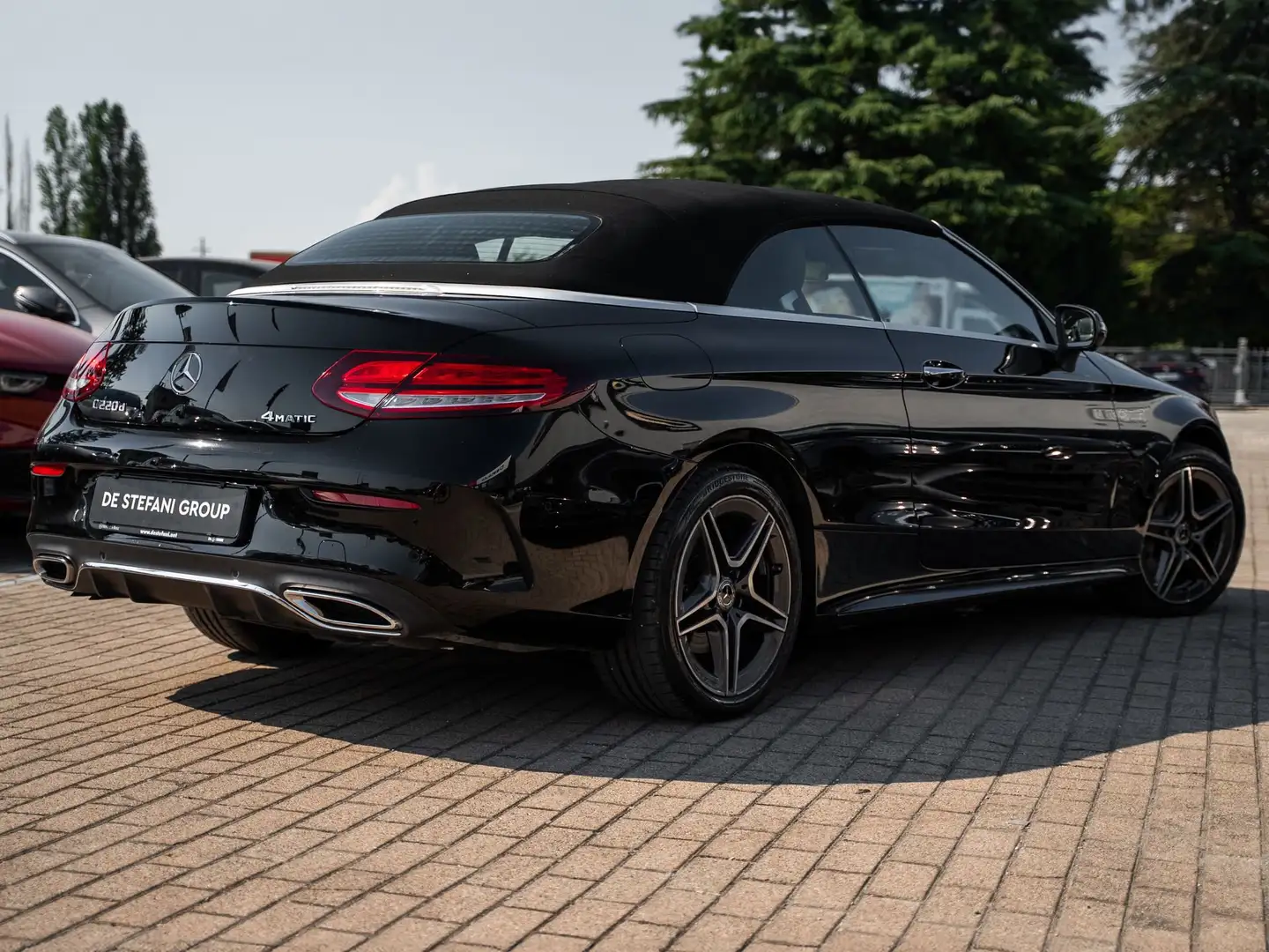 Mercedes-Benz C 220 C Cabrio 220 d 4matic Premium Plus Černá - 2