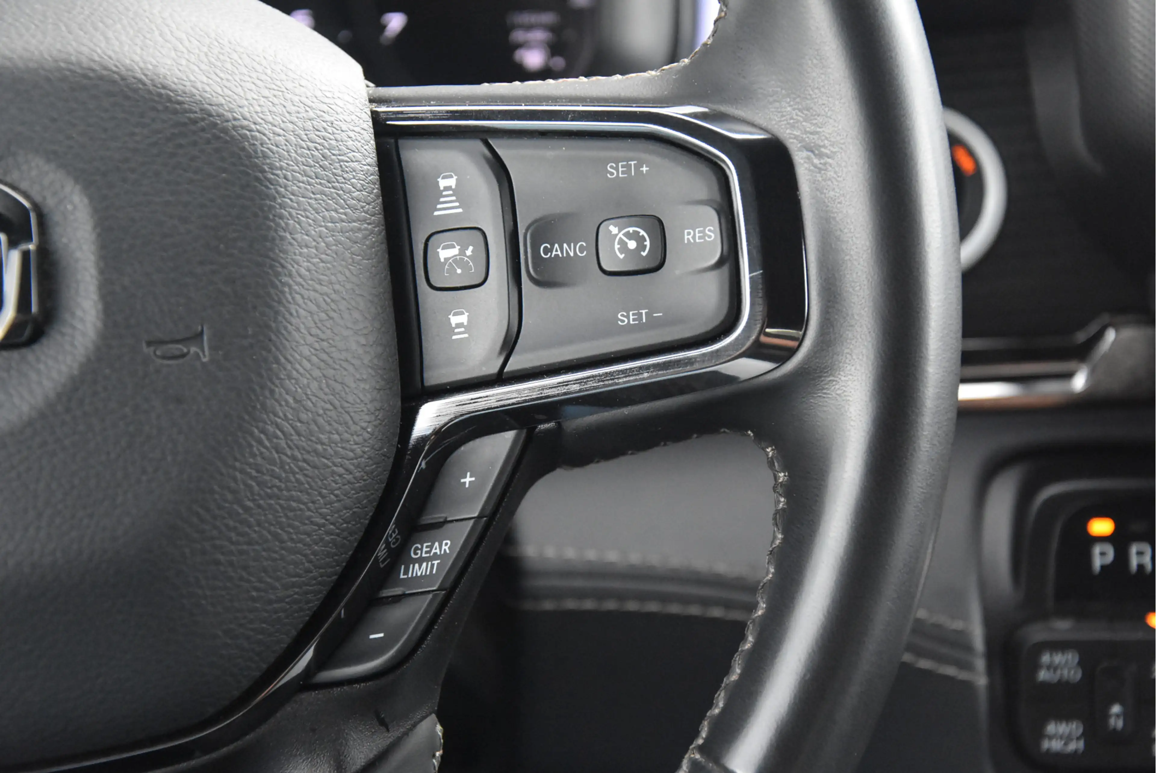 Dodge RAM 1500 5.7 V8 4x4 Crew Cab Limited | LPG | Multifunc — photo 8