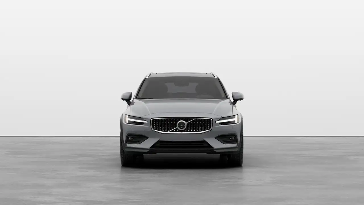 Volvo V60 Cross Country снимка Volvo V60 Cross Country
