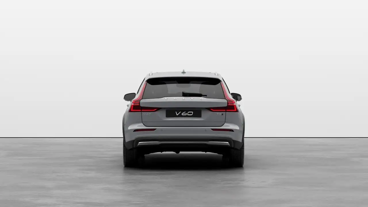 Volvo V60 Cross Country снимка Volvo V60 Cross Country