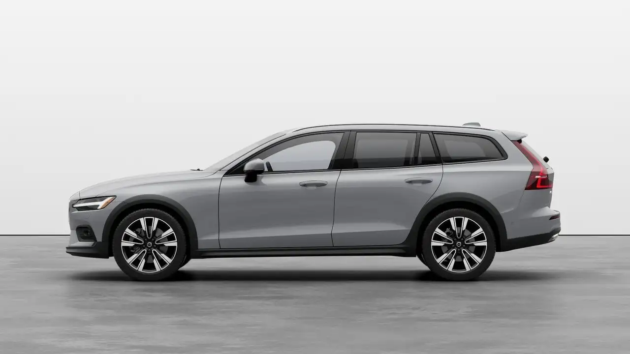 Volvo V60 Cross Country снимка Volvo V60 Cross Country