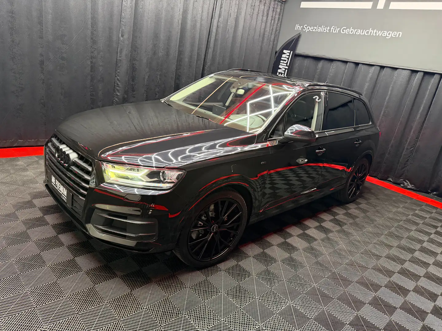 Audi Q7 3.0 TDI quattro *7-SITZER*LUFT*PANO*22-ZOLL* Schwarz - 1