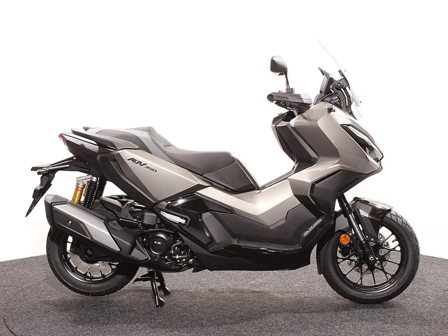 Honda ADV 350 Noir - 1