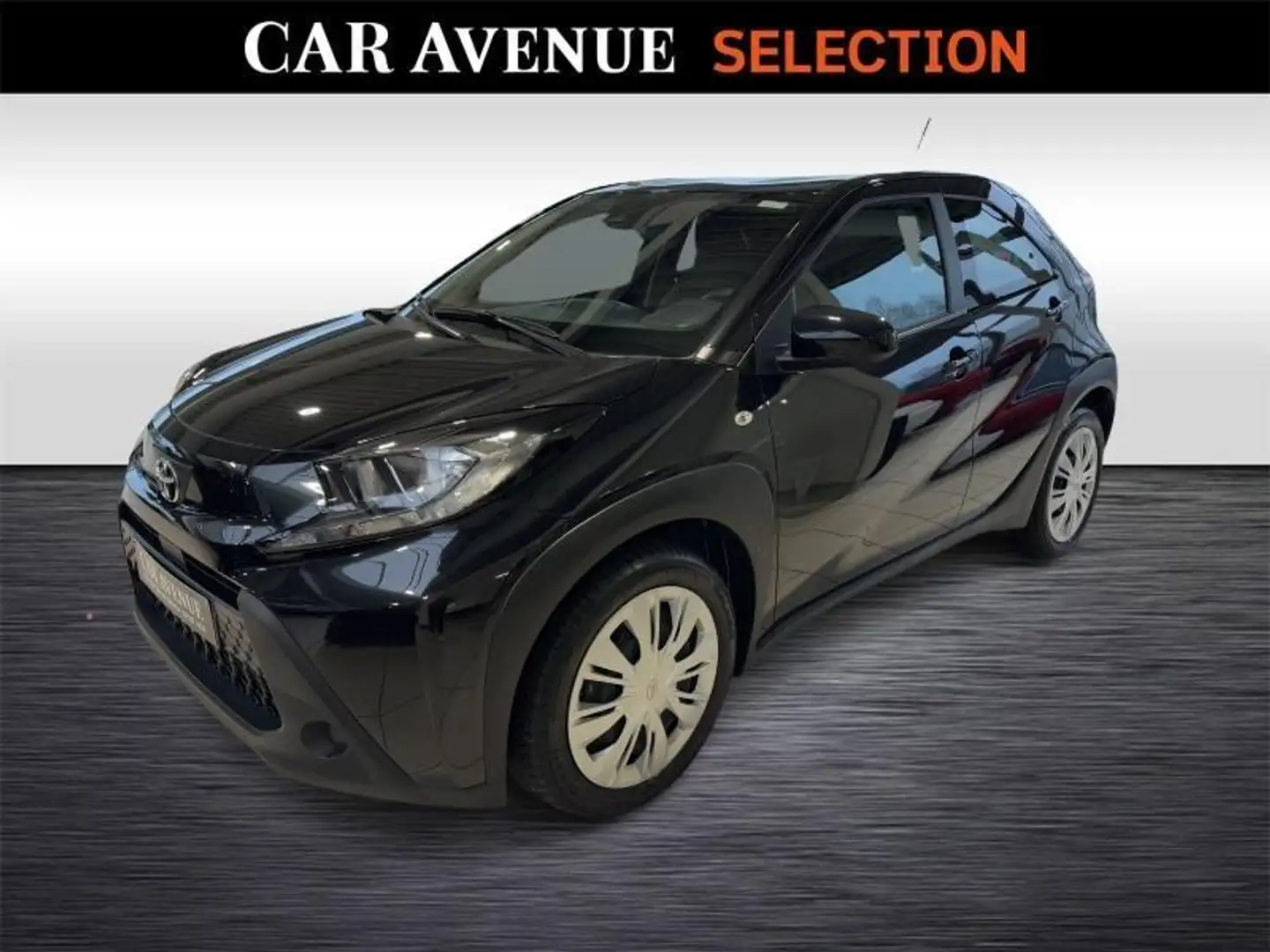 Toyota Aygo X X Play 1.0 VVT-i 53kW Zwart - 1