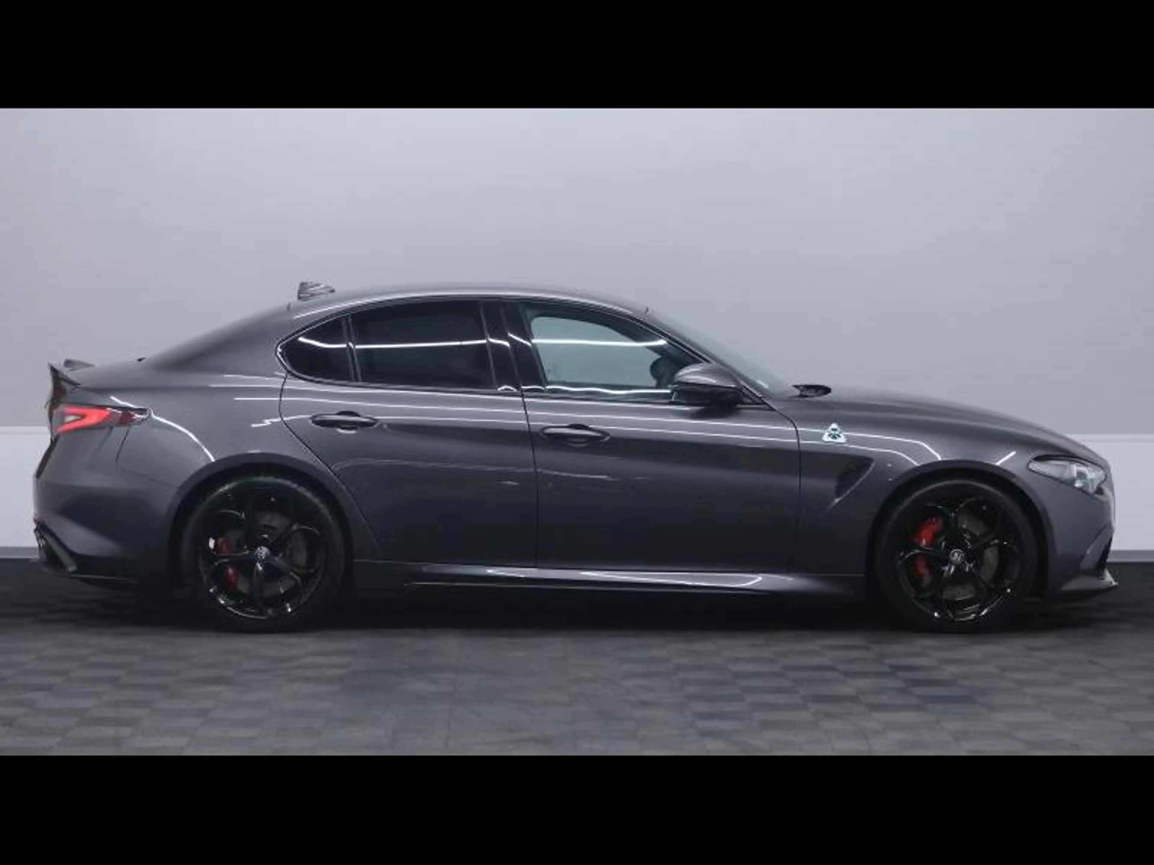 Alfa Romeo Giulia 2.9 V6 510 Quadrifoglio — photo 4