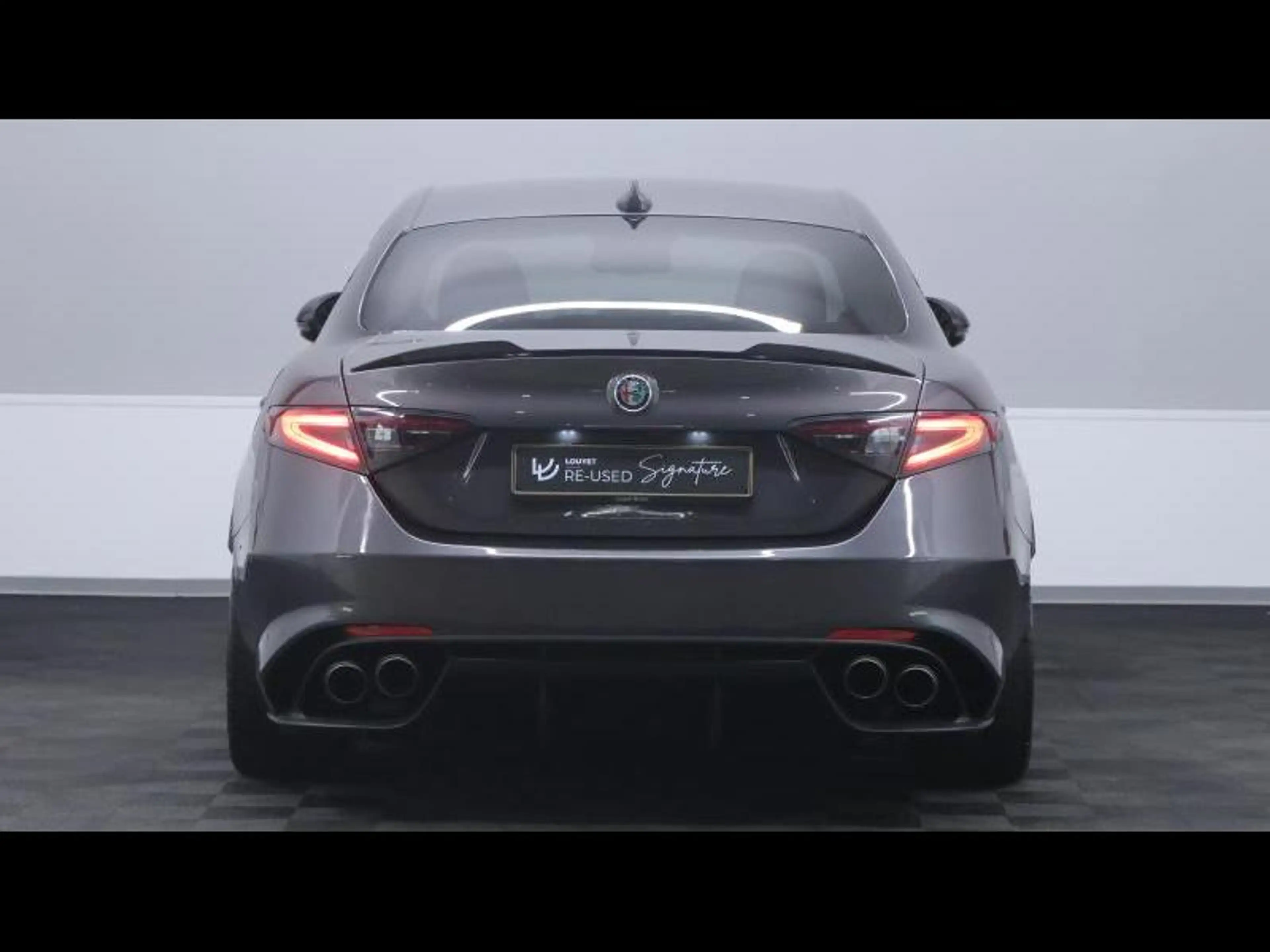 Alfa Romeo Giulia 2.9 V6 510 Quadrifoglio — photo 6