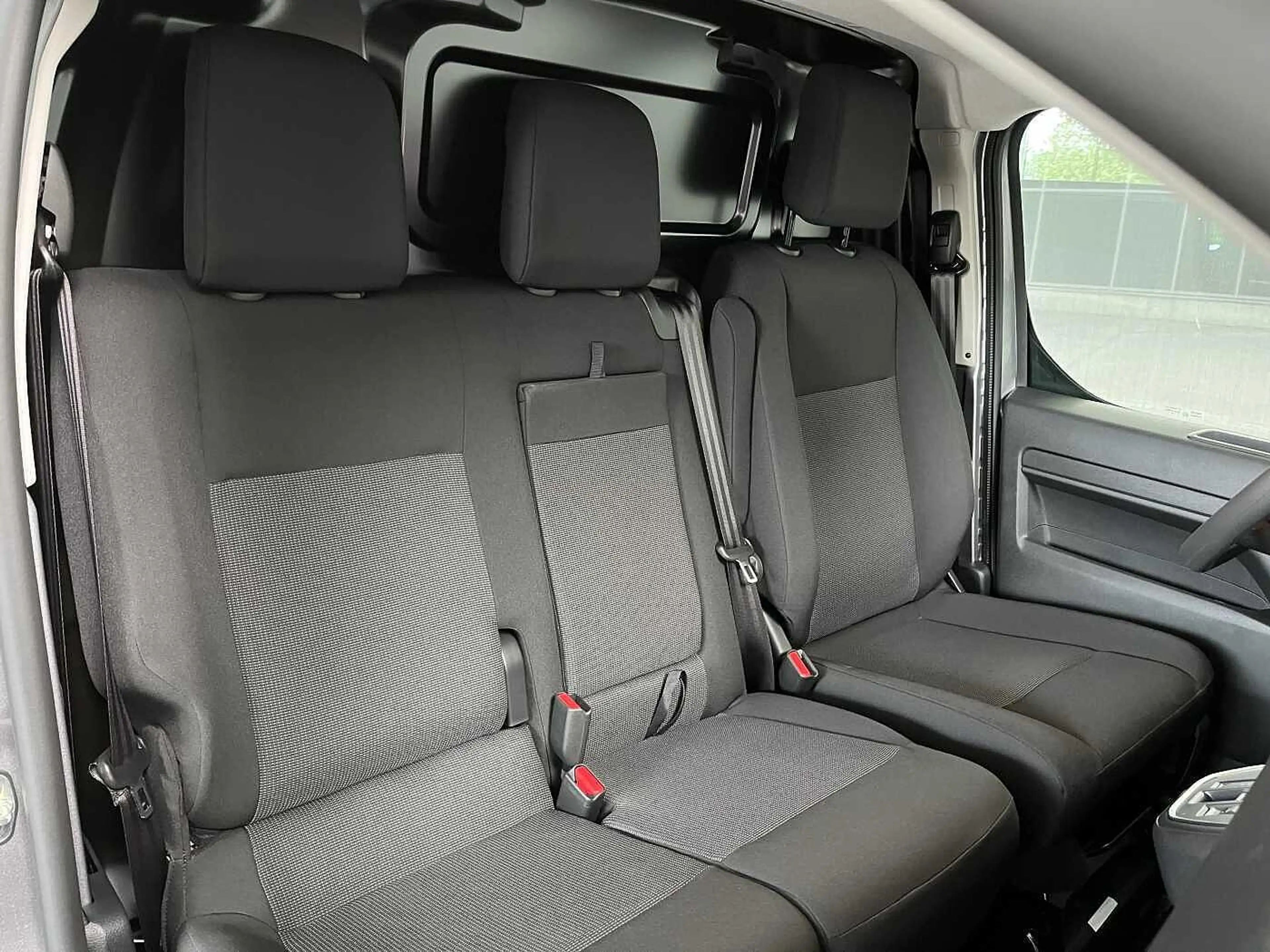 Citroen Jumpy 2.2 BlueHDi L2 180pk * DYNAMIC SURROUND VIEW PACK — photo 9