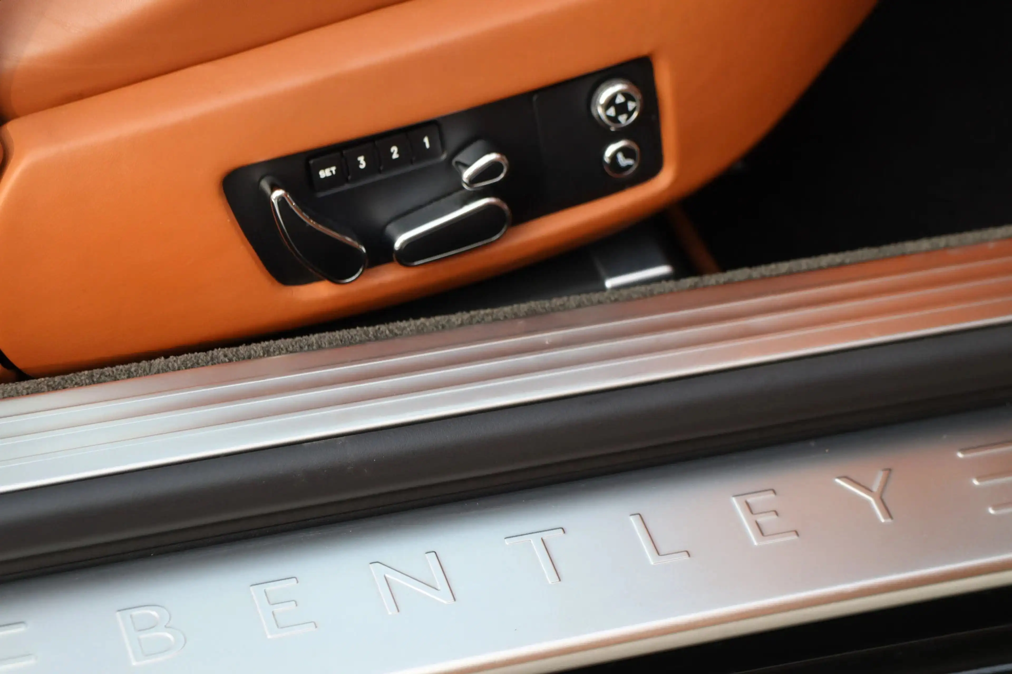 Bentley Continental GTC 6.0 W12 I Dealeronderhouden I Zeer mooi — photo 35
