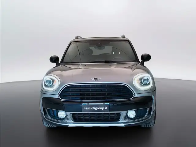 Mini Countryman view 2
