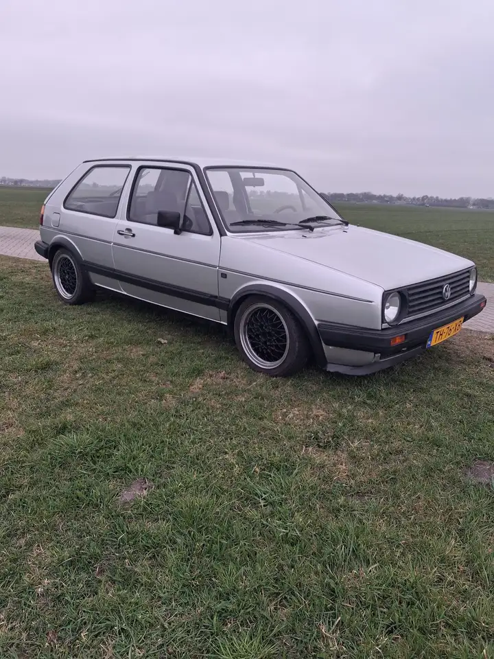 Volkswagen Golf 1.8 Inj., foto 1