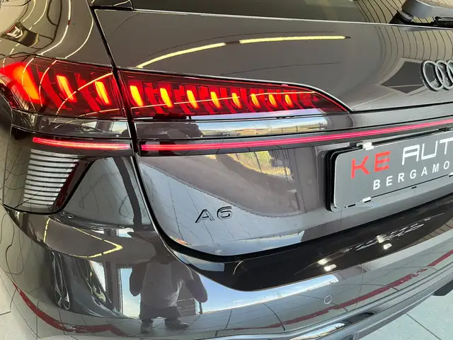 Audi A6 view 10
