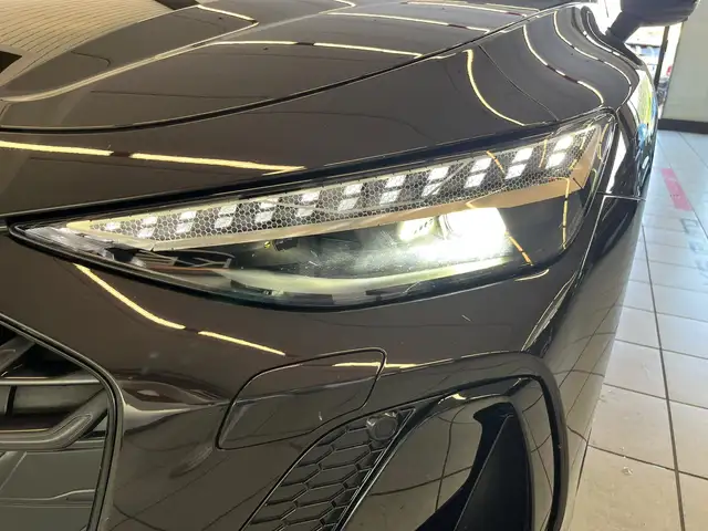 Audi A6 view 8