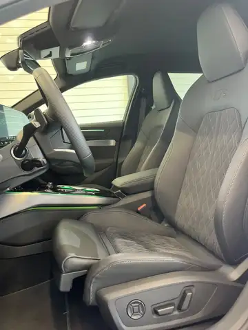 Audi A6 view 14
