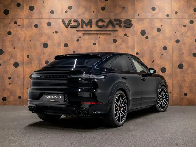 Porsche Cayenne view 5