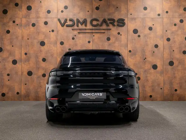 Porsche Cayenne view 4