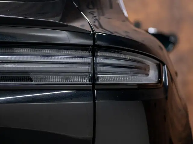 Porsche Cayenne view 13