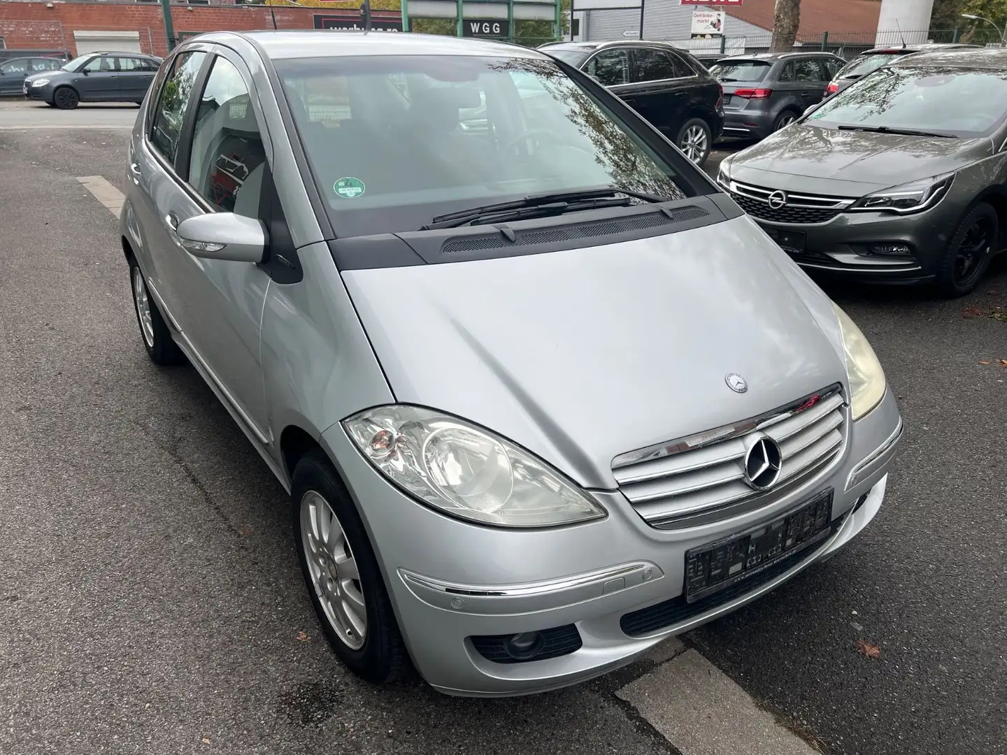 Mercedes-Benz A 170 Elegance"Klima"Einparkhilfe"ALLWETTER"ALU" Silber - 1