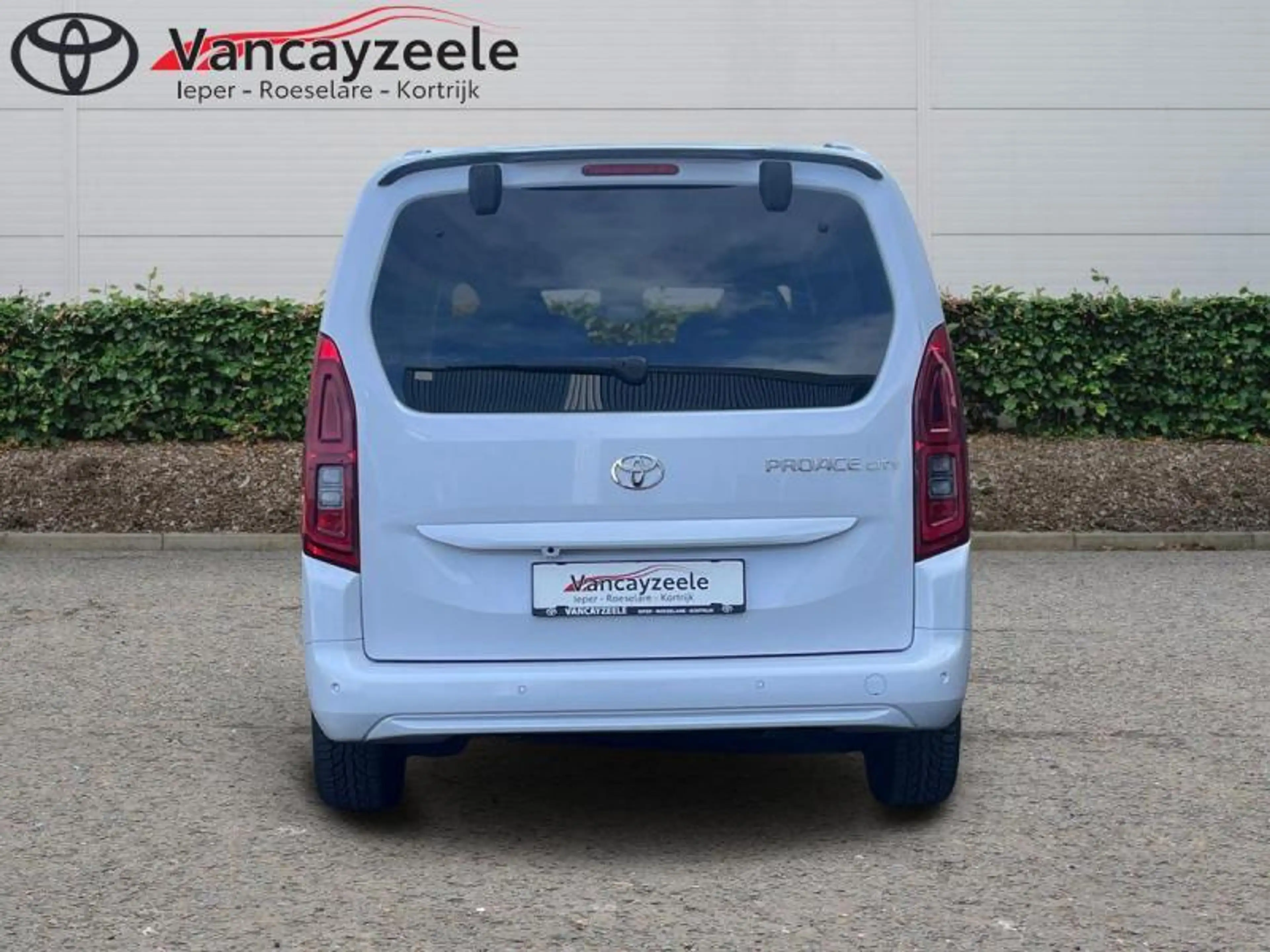 Toyota Proace City Verso LWB Family 7pl+cam+gps+sens V+A+dashcam — photo 6