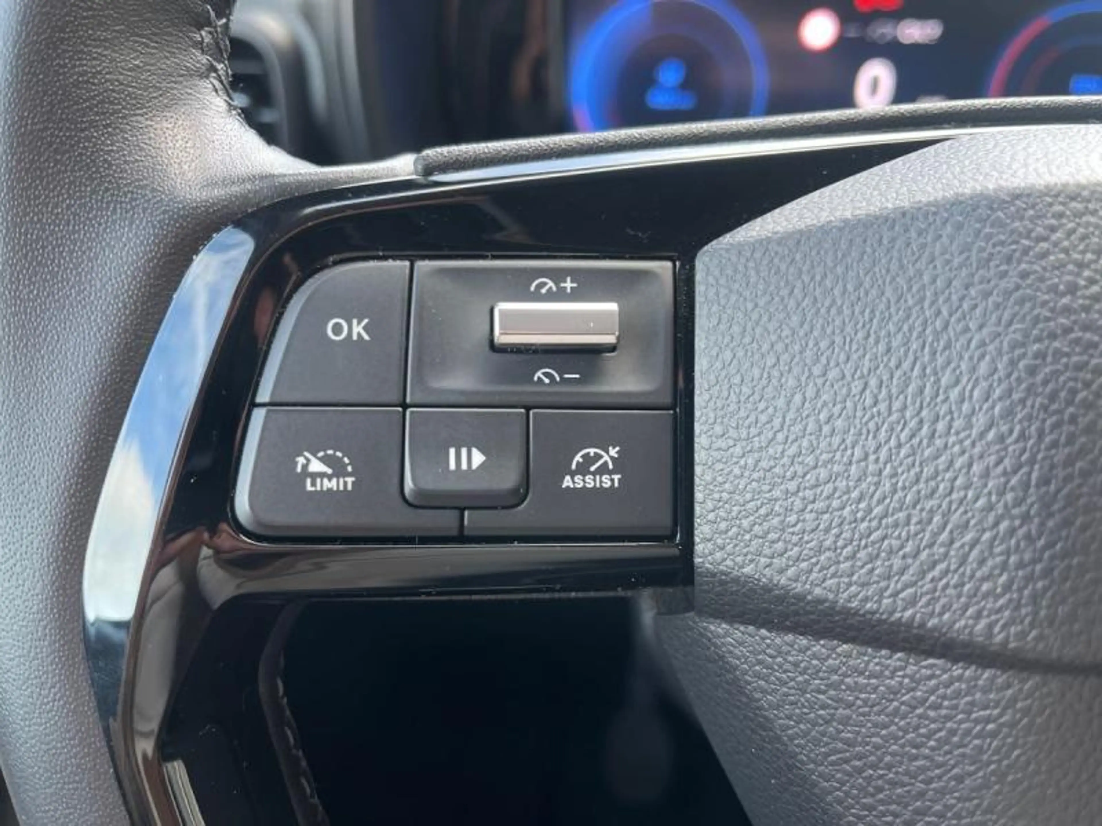 Toyota Proace City Verso LWB Family 7pl+cam+gps+sens V+A+dashcam — photo 13