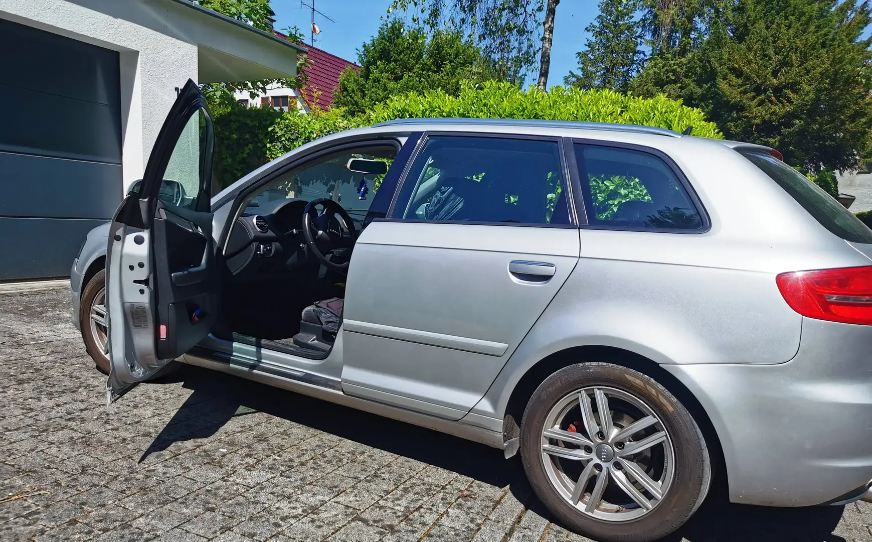 Audi A3 A3 SB Sport 2,0 TDI DPF Sport Grau - 2