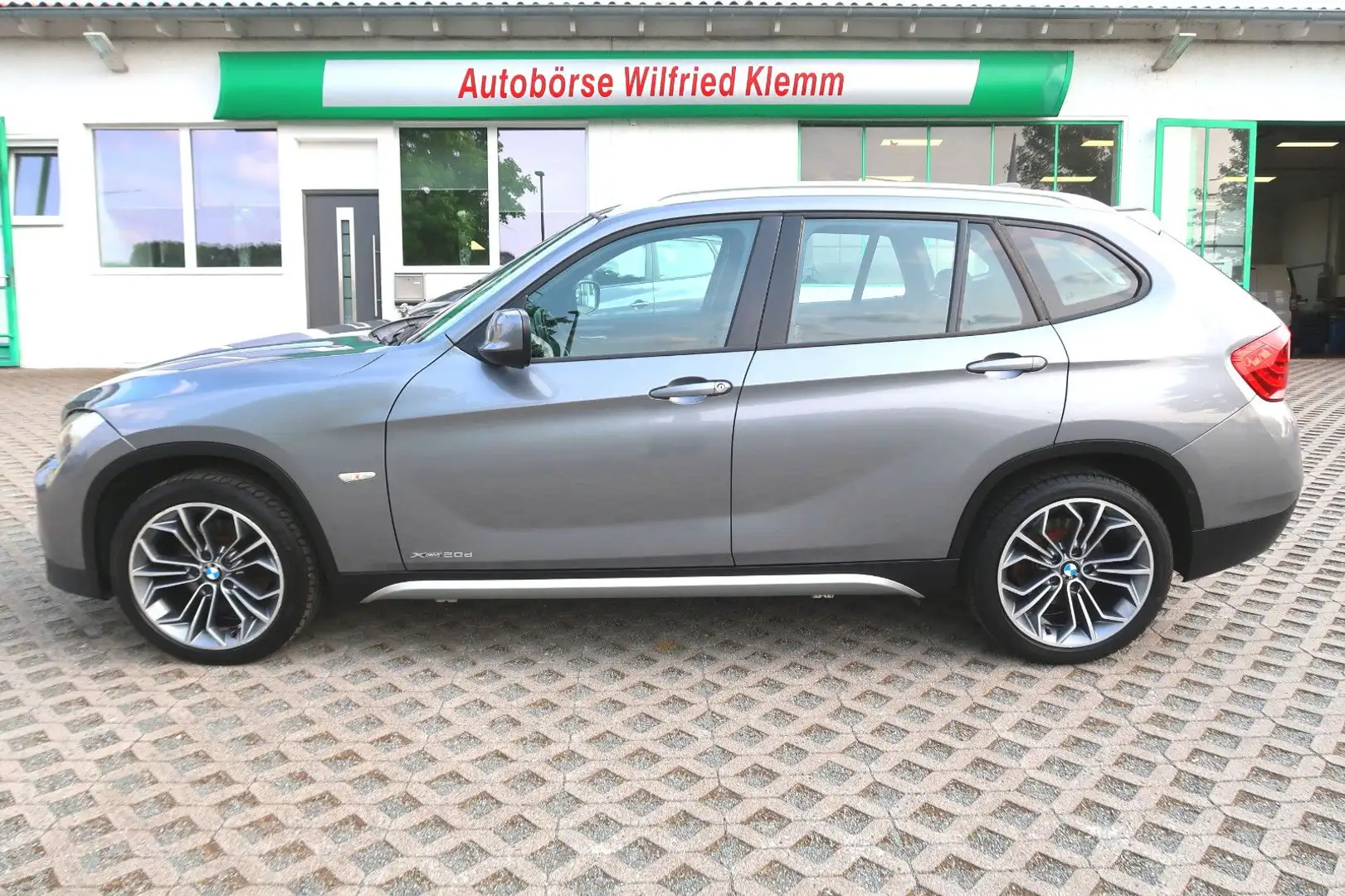 BMW X1 xDr20dAXLine"18"Leder"Xenon"Panorama"Navi"Schh Gris - 1