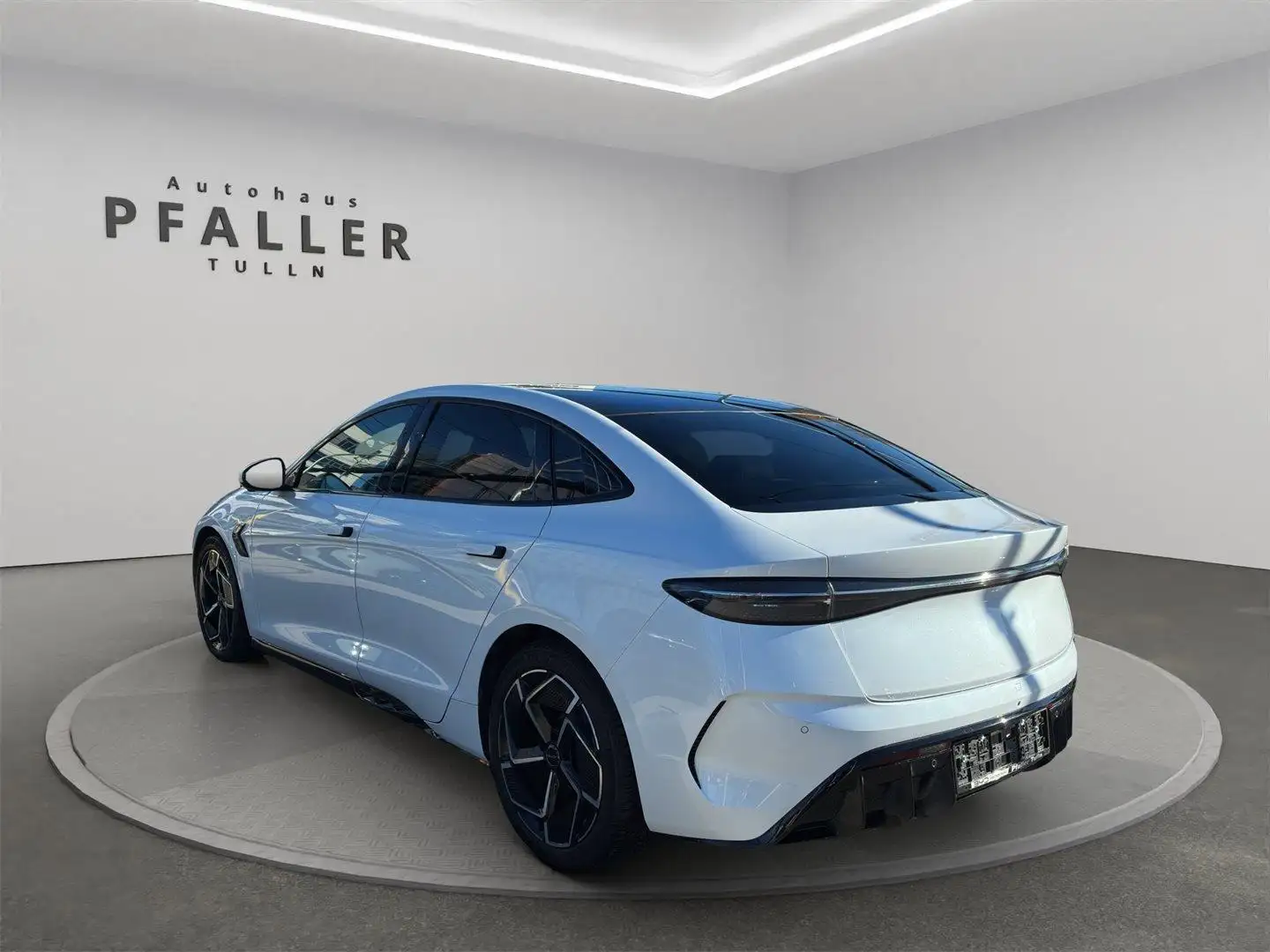 BYD Seal ion7 Comfort 82,5kWh Österreich Paket Schwarz - 2