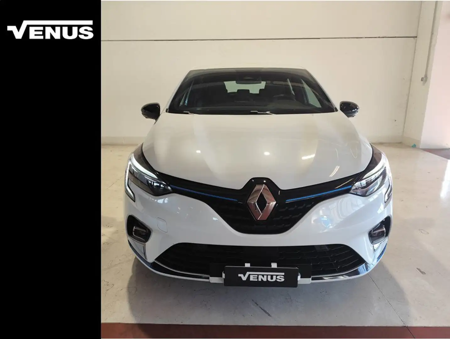 Renault Clio V 2019 Benzina 1.6 E-Tech hybrid Serie limitata 1 Bianco - 1