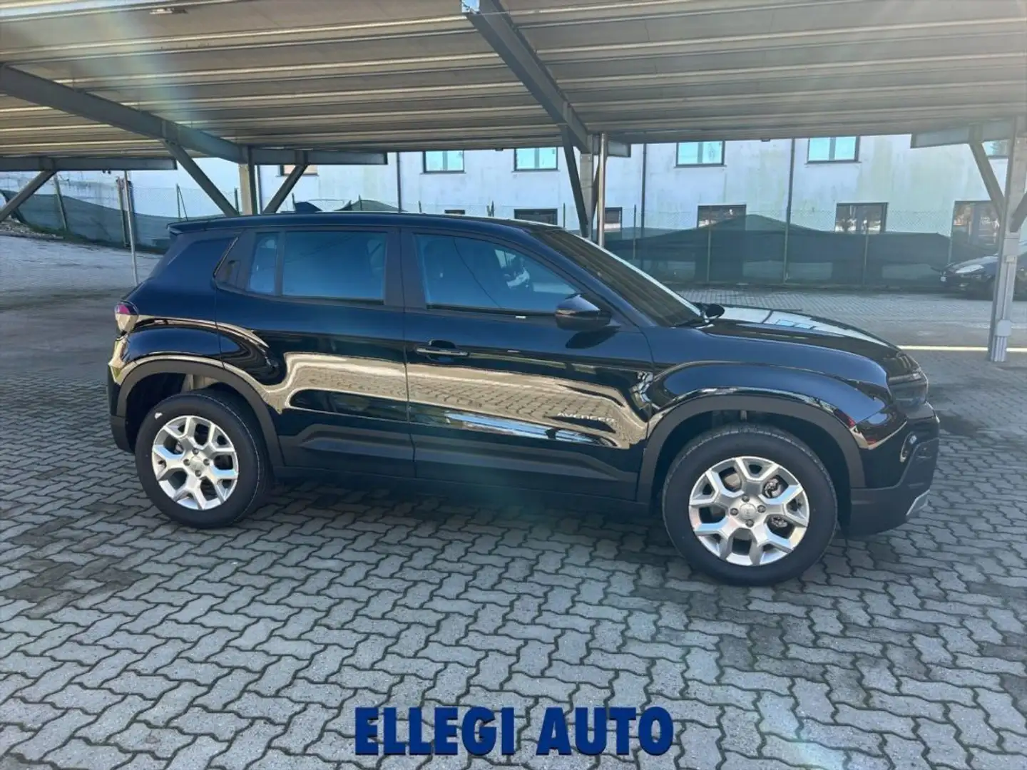 Jeep Avenger PROMO FINANZ 1.2 Turbo 110 CV MHEV Altitude KM 0 Schwarz - 1